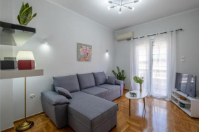 Lovely and Modern 3bd apartment close to Ampelokipoi metro